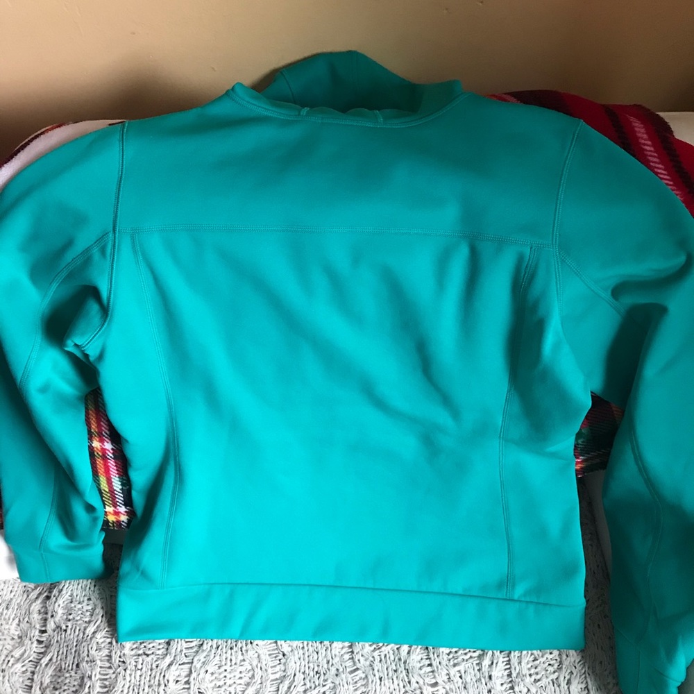 Women’s Northface Zip-Up Jacket - image 4